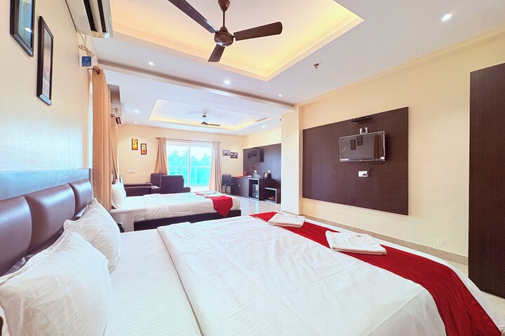 Room 36 of 77