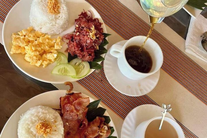 Breakfast/Coffee Service 90 of 112