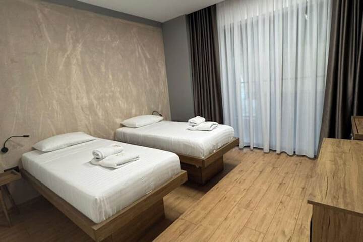 Room 53 of 123