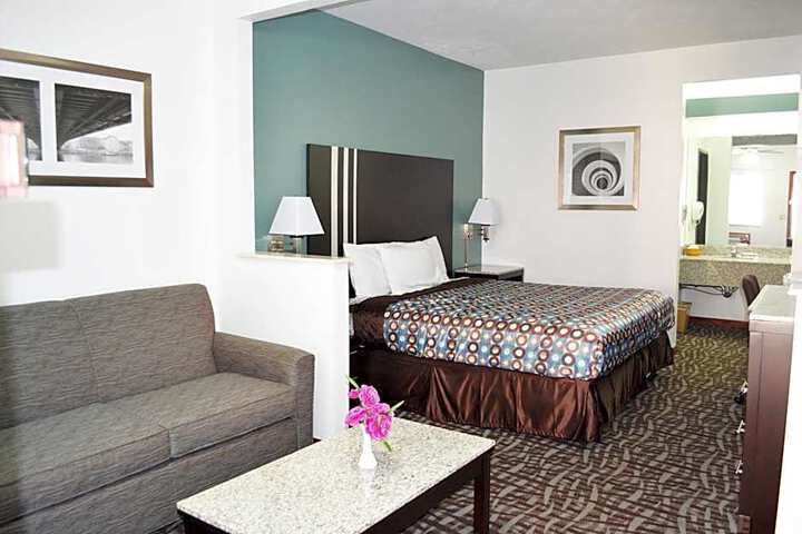 Relax Inn Motel and Suites Omaha in Omaha, NE