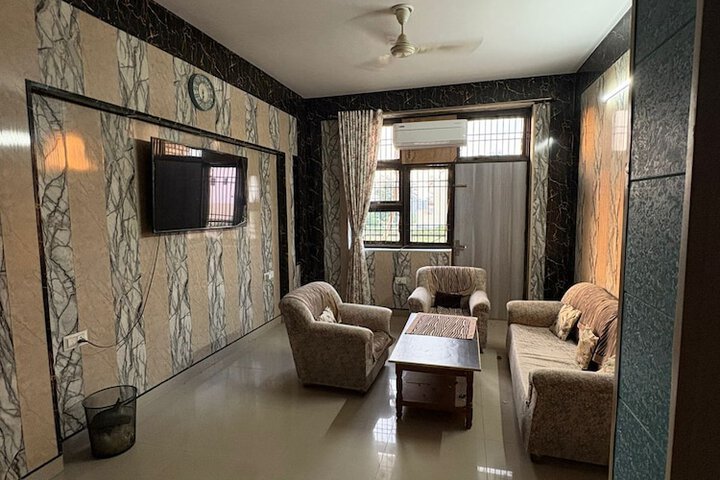Room 6 of 6