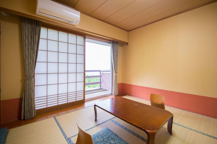 Room 5 of 31