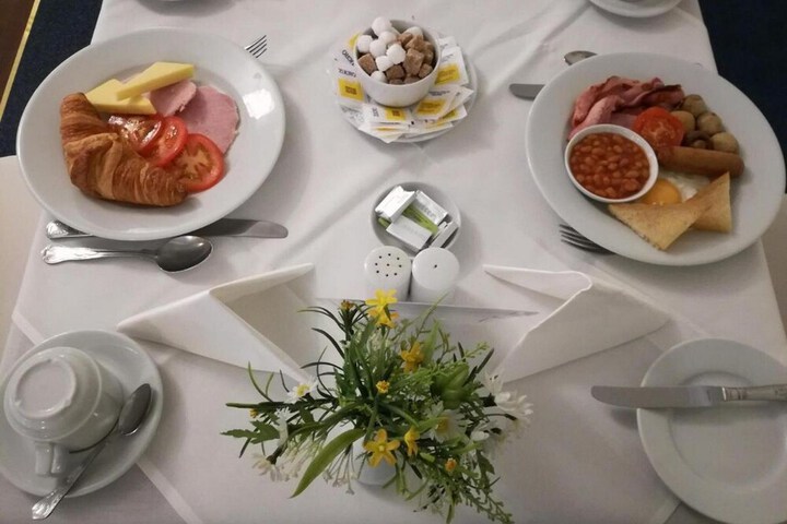 Breakfast/Coffee Service 40 of 50