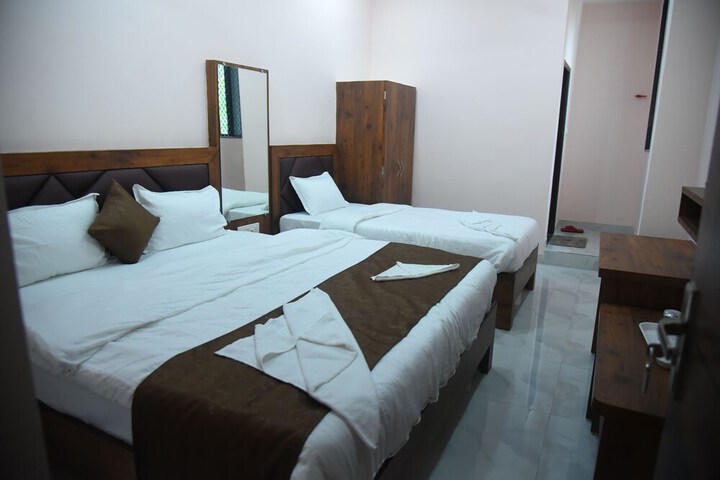 Room 19 of 33