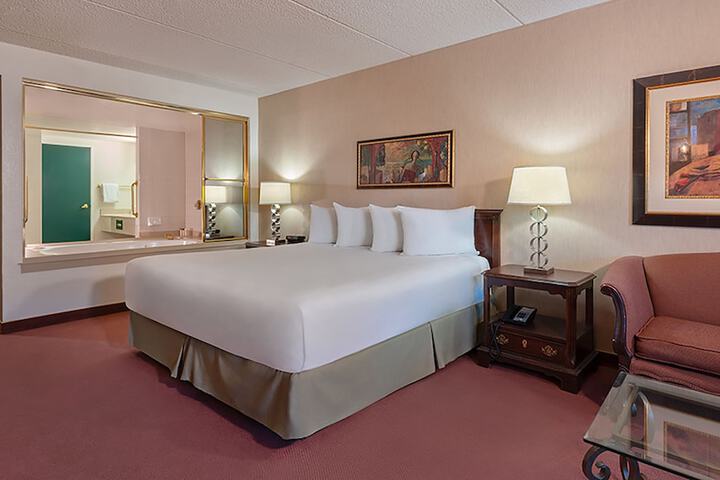West Classic King Bed (2 of 13)