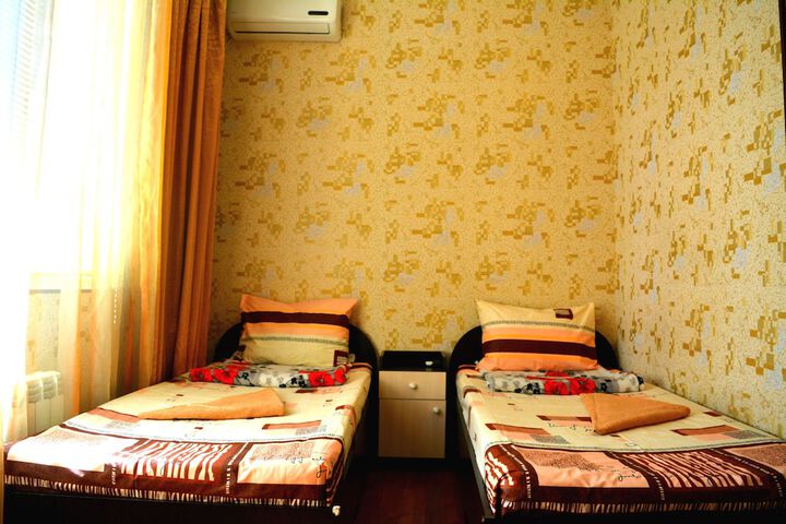Room 38 of 49