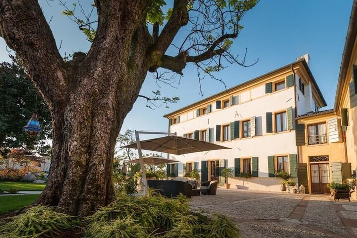 Hotel Donna Lucia