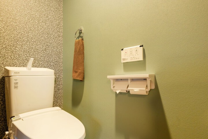 Room 30 of 43