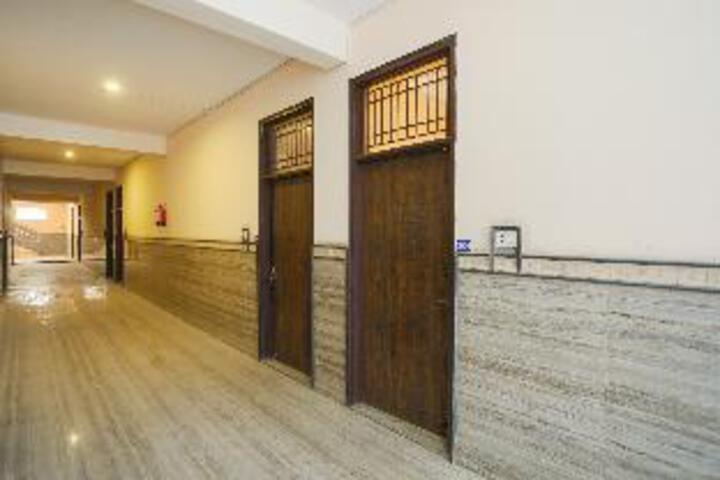 Oyo Flagship 71229 Krishna Residency