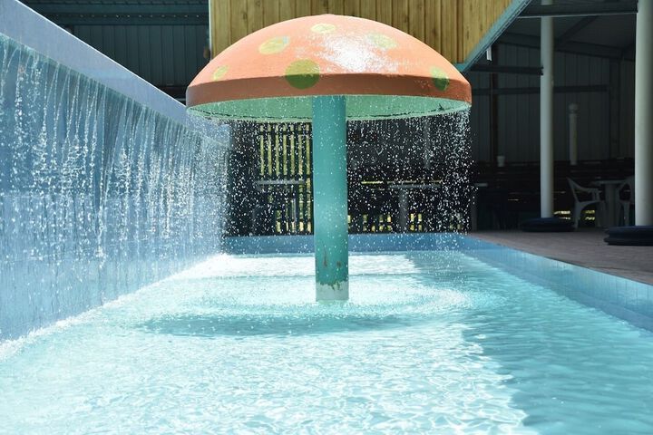 Pool 130 of 157