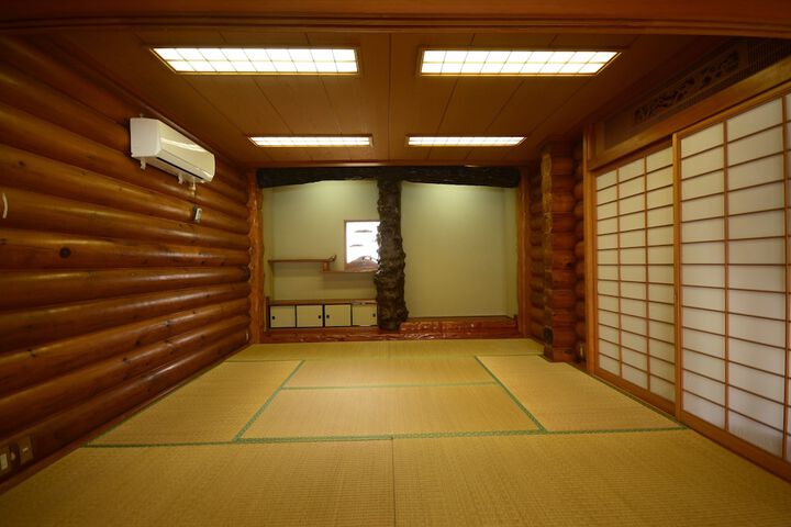Room 23 of 57