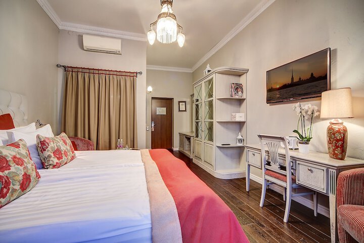 Room 47 of 120