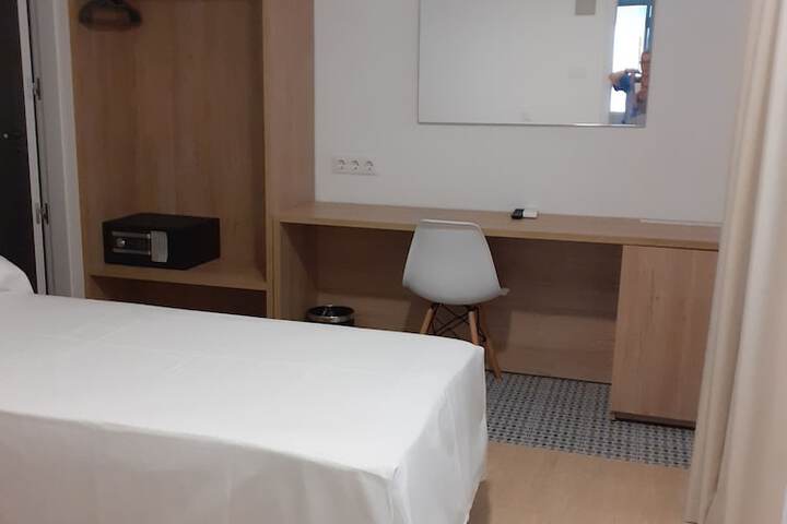 Room 8 of 41
