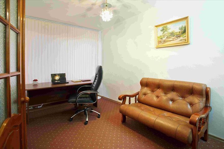 Room 32 of 74