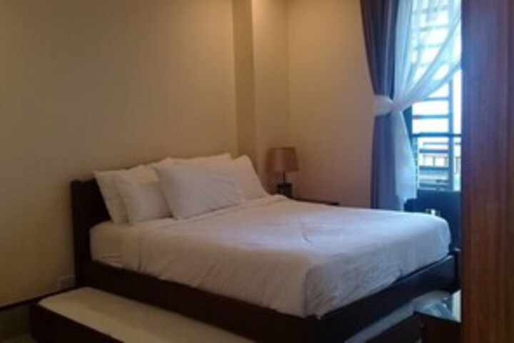 Room 37 of 42