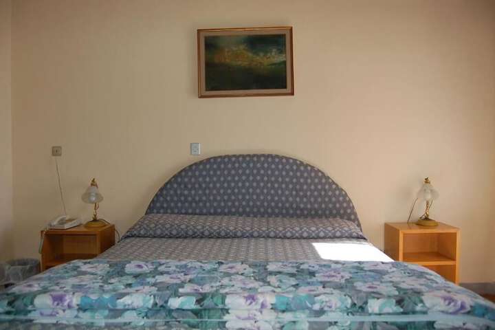 Room 14 of 141