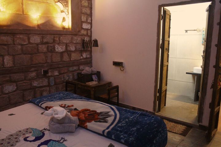 Room 46 of 90