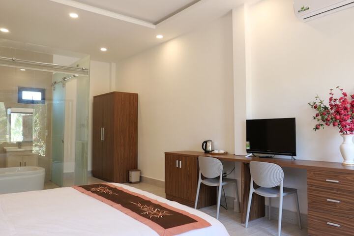 Room 13 of 14