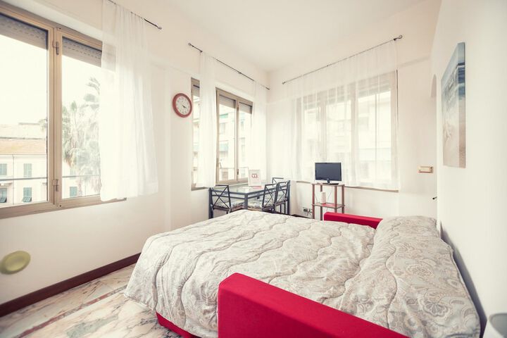 Room 6 of 15