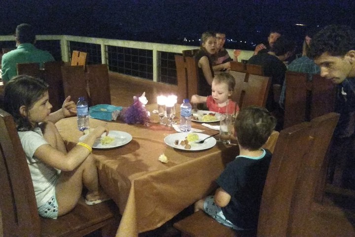 Dining 83 of 95