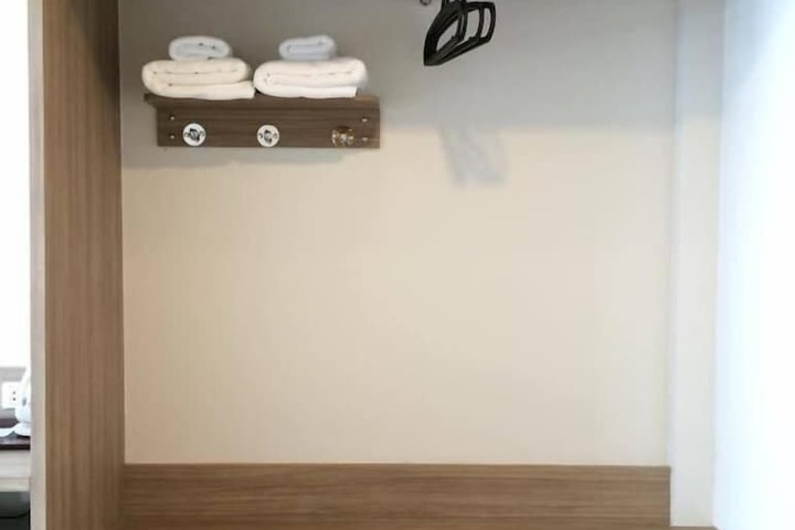 Room 19 of 39