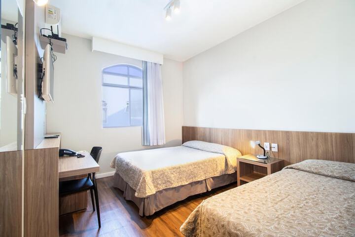 Room 12 of 38