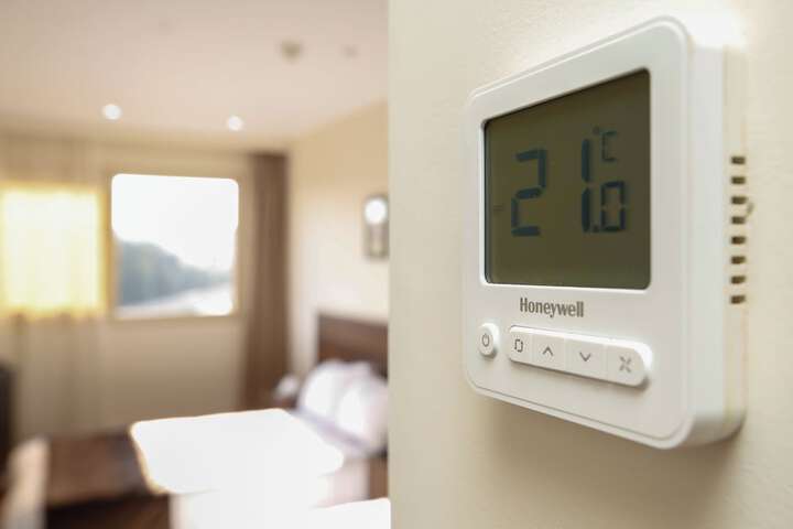 Room 32 of 68