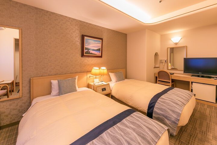 Room 26 of 121