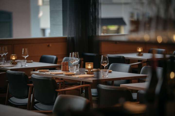 Dining 47 of 74