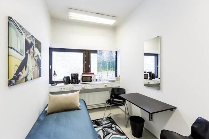 Room 19 of 33