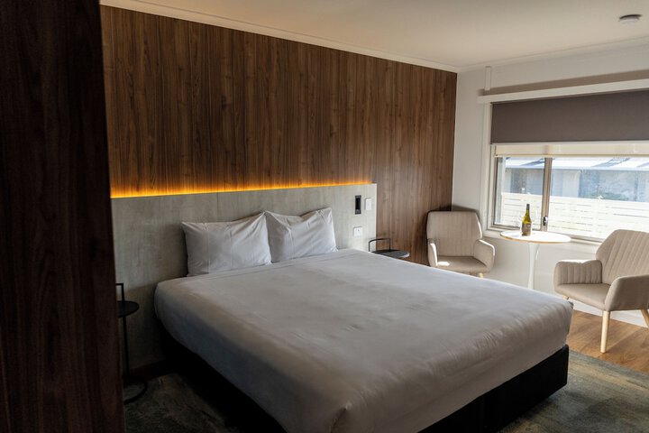 Room 4 of 38
