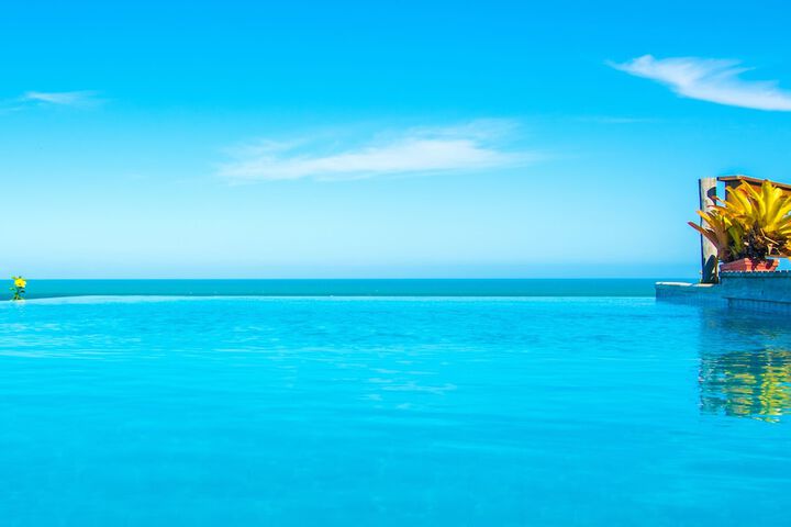 Hotel Pool