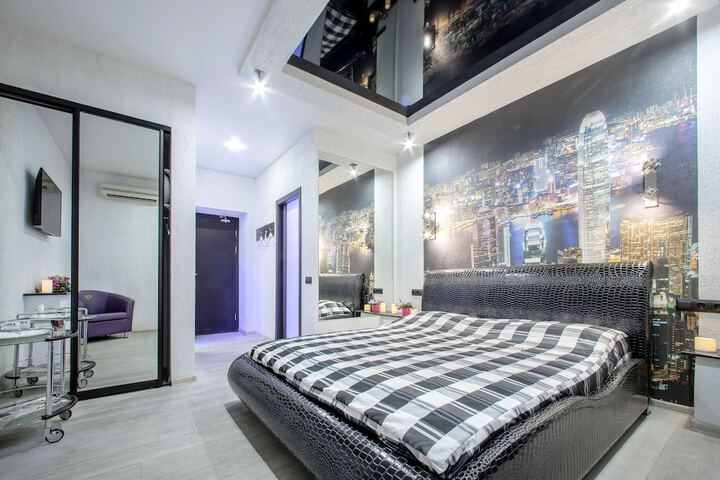 Room 5 of 42