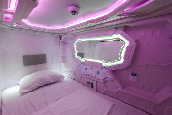 Room 21 of 41