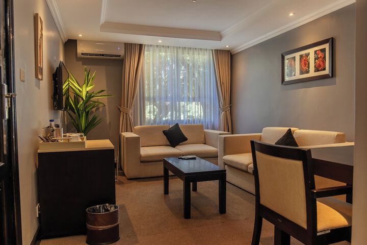 Room 37 of 120
