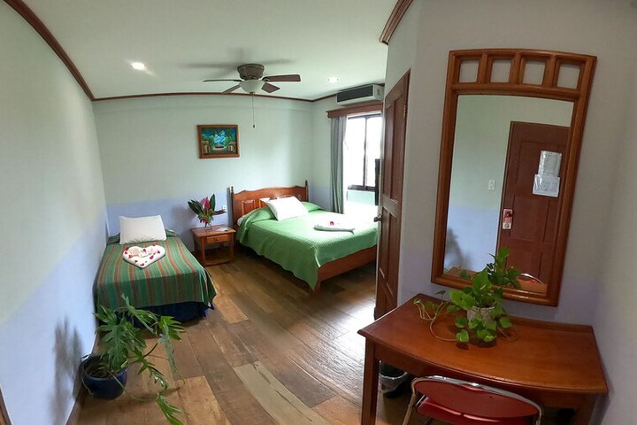 Room 27 of 87