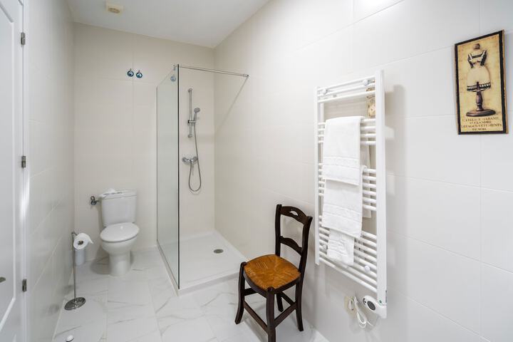 Room 43 of 62