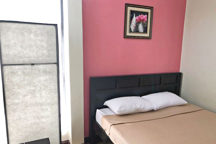 Room 12 of 13