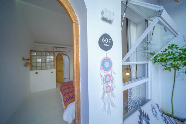 Room 65 of 171