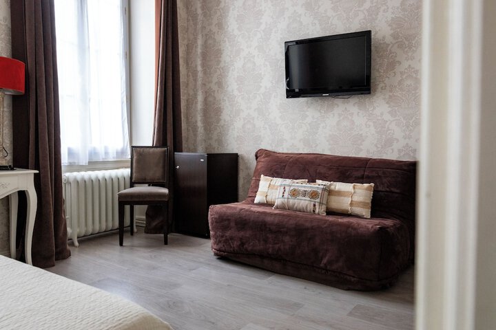 Room 47 of 112