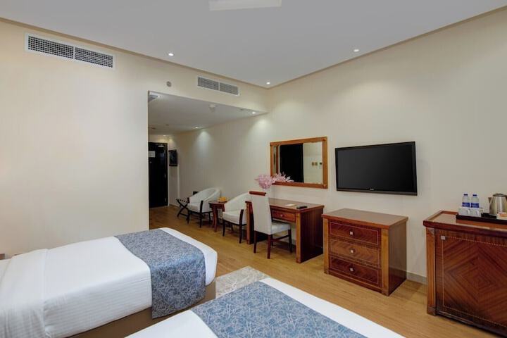 Room 18 of 36