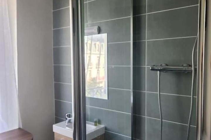 Room 16 of 20