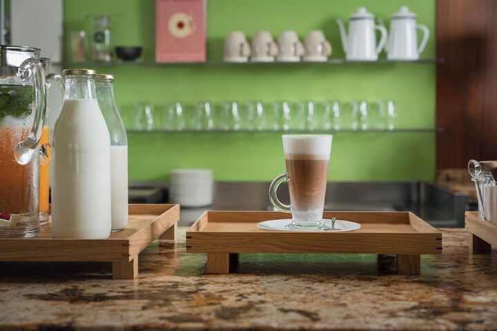 Breakfast/Coffee Service 124 of 153