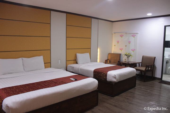 Room 5 of 98