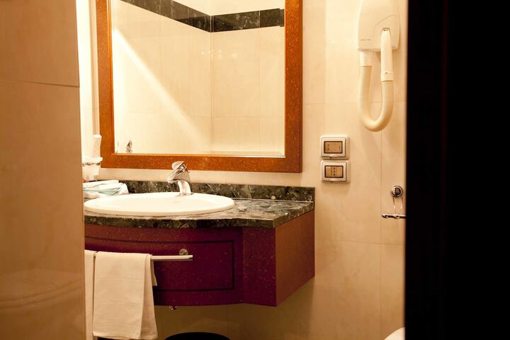 Room 14 of 29