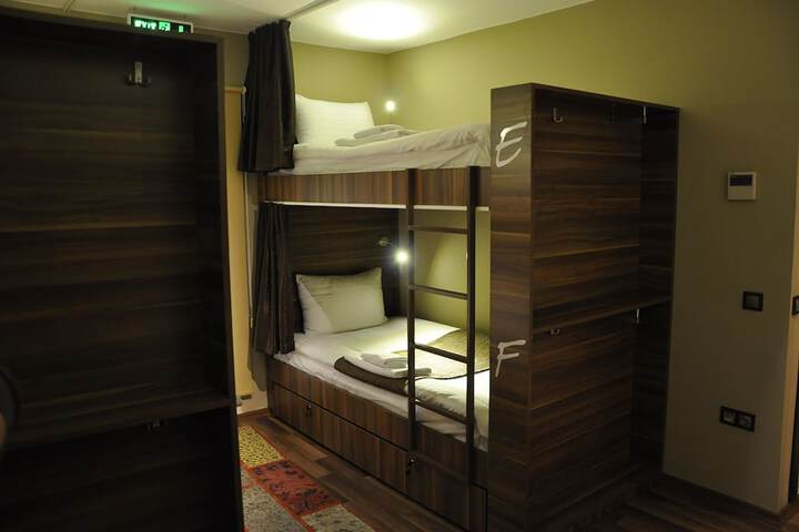 Room 13 of 41