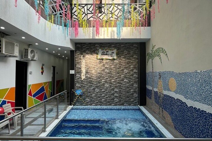 Pool 18 of 22