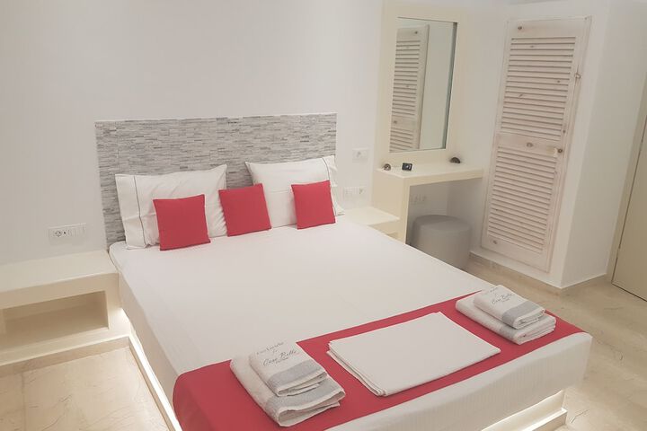 Room 4 of 47