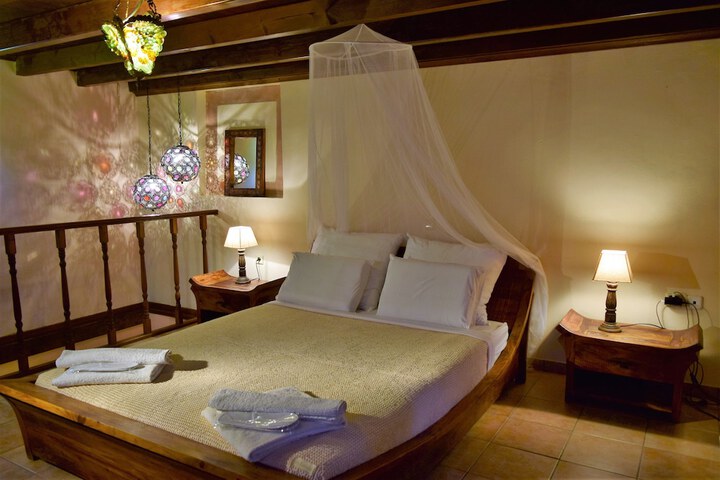 Room 4 of 61