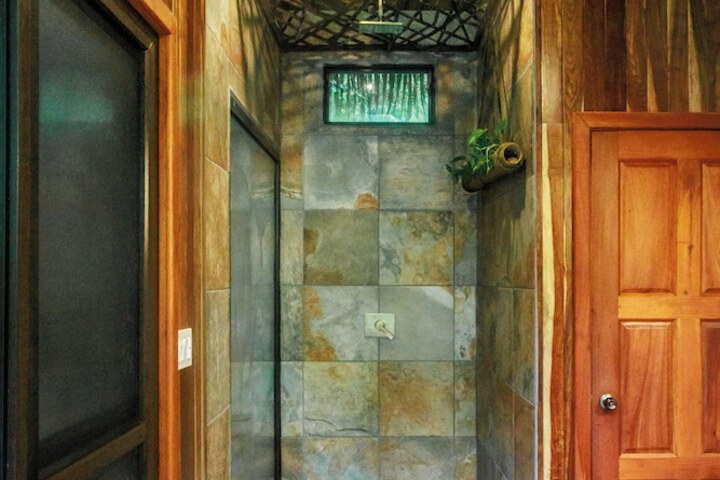 Room 48 of 160